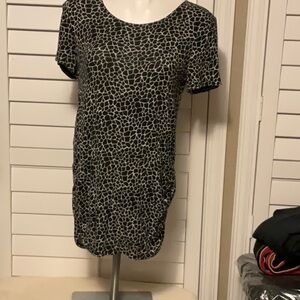 Dana Buchman Black and White Short Sleeve Boxy Blouse
